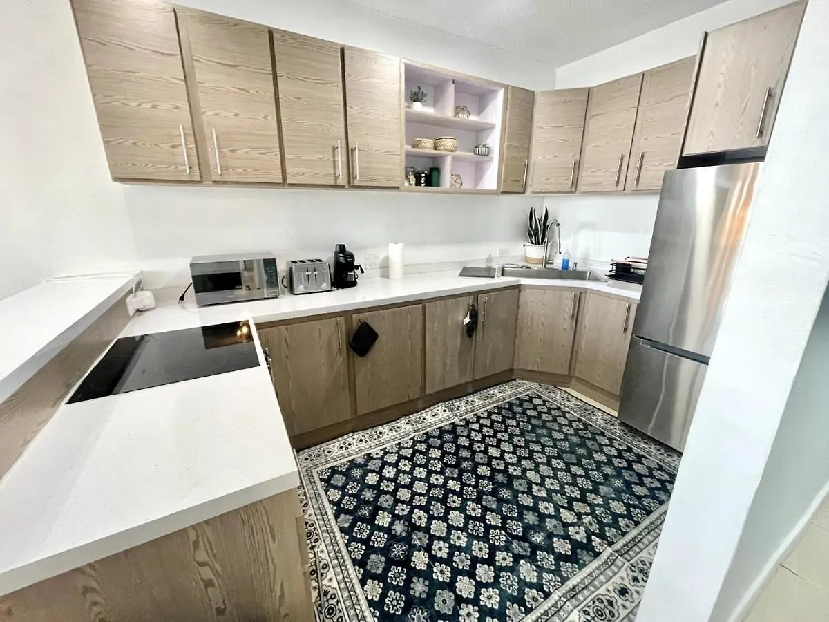 Kikita Beachfront Condo With Pool Dorado Apartment