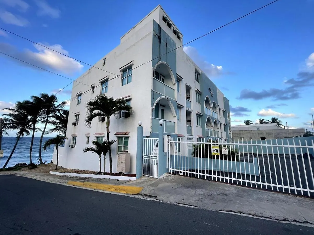 Kikita Beachfront Condo With Pool Dorado