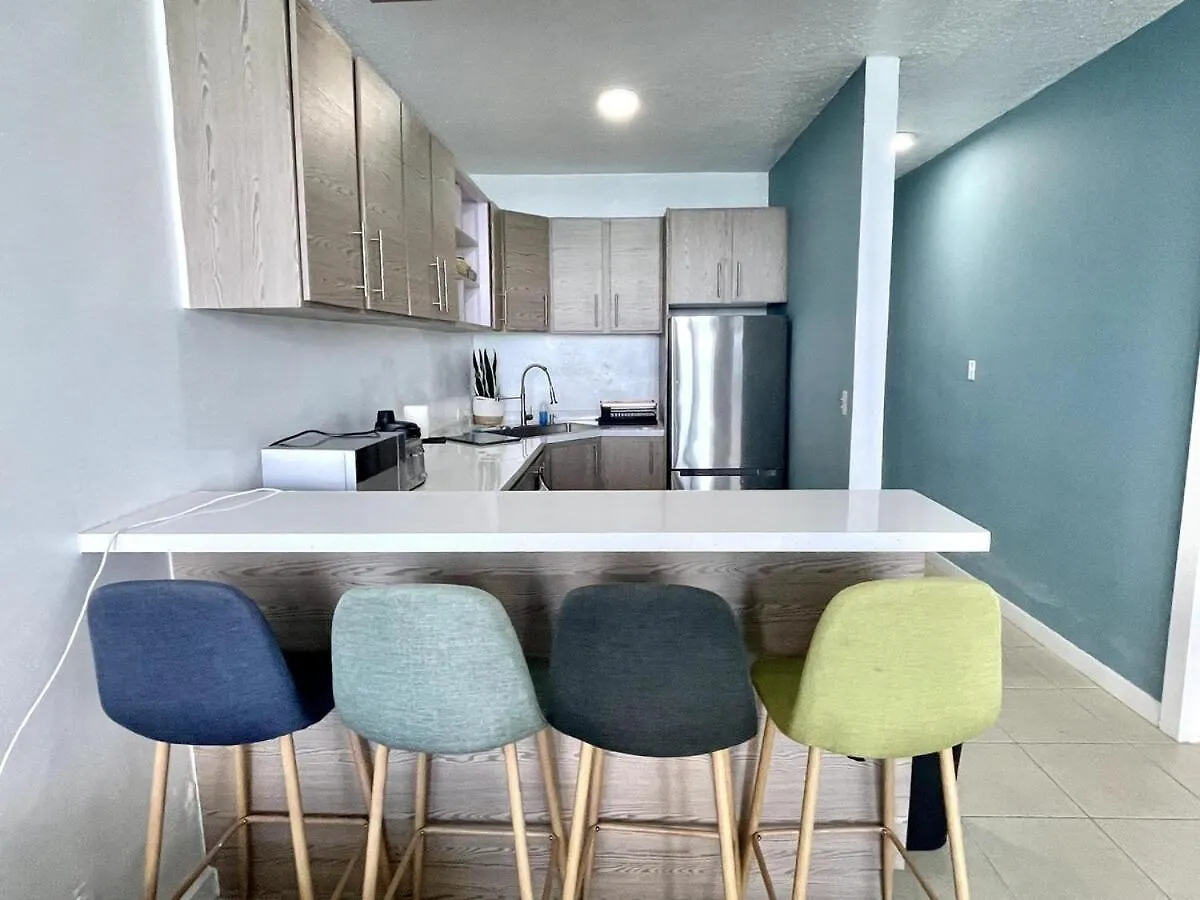 Kikita Beachfront Condo With Pool Dorado